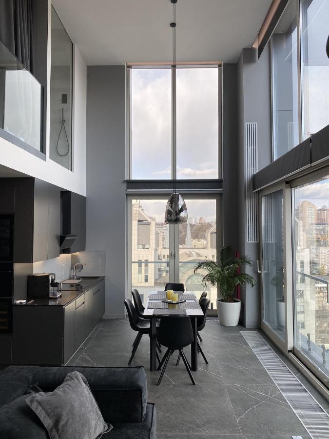 Appartamento The Penthouse Kiev Esterno foto