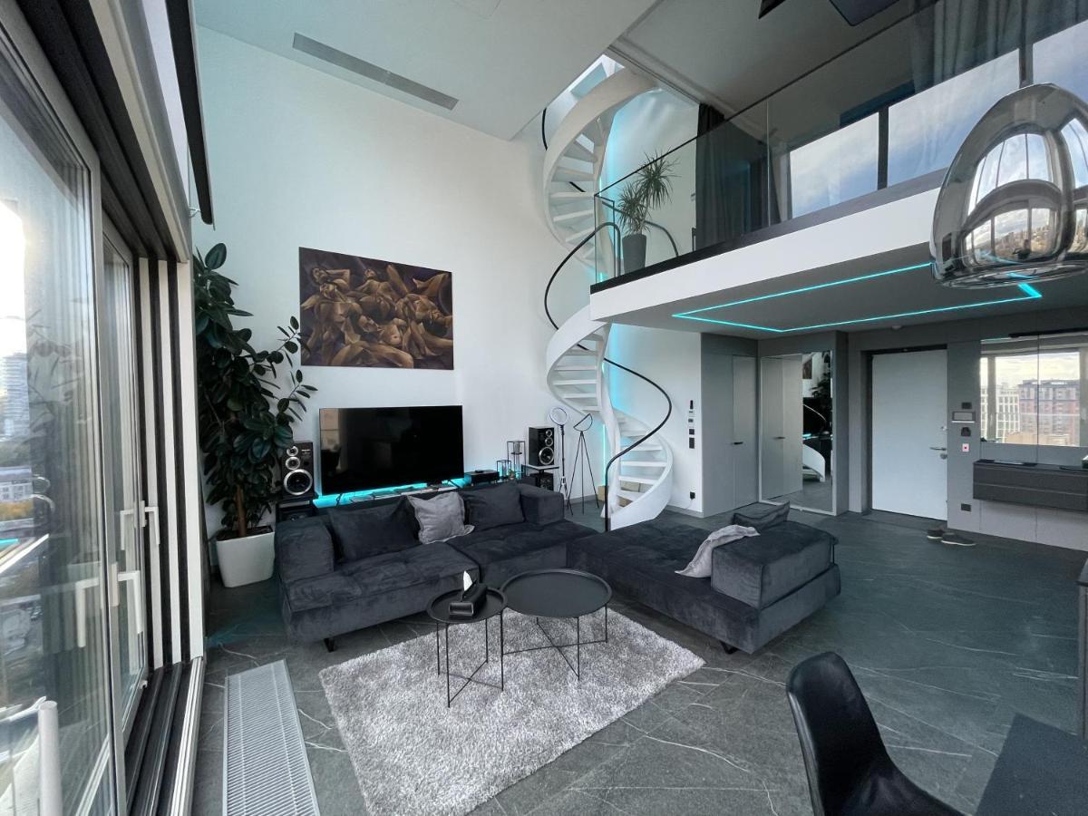 Appartamento The Penthouse Kiev Esterno foto