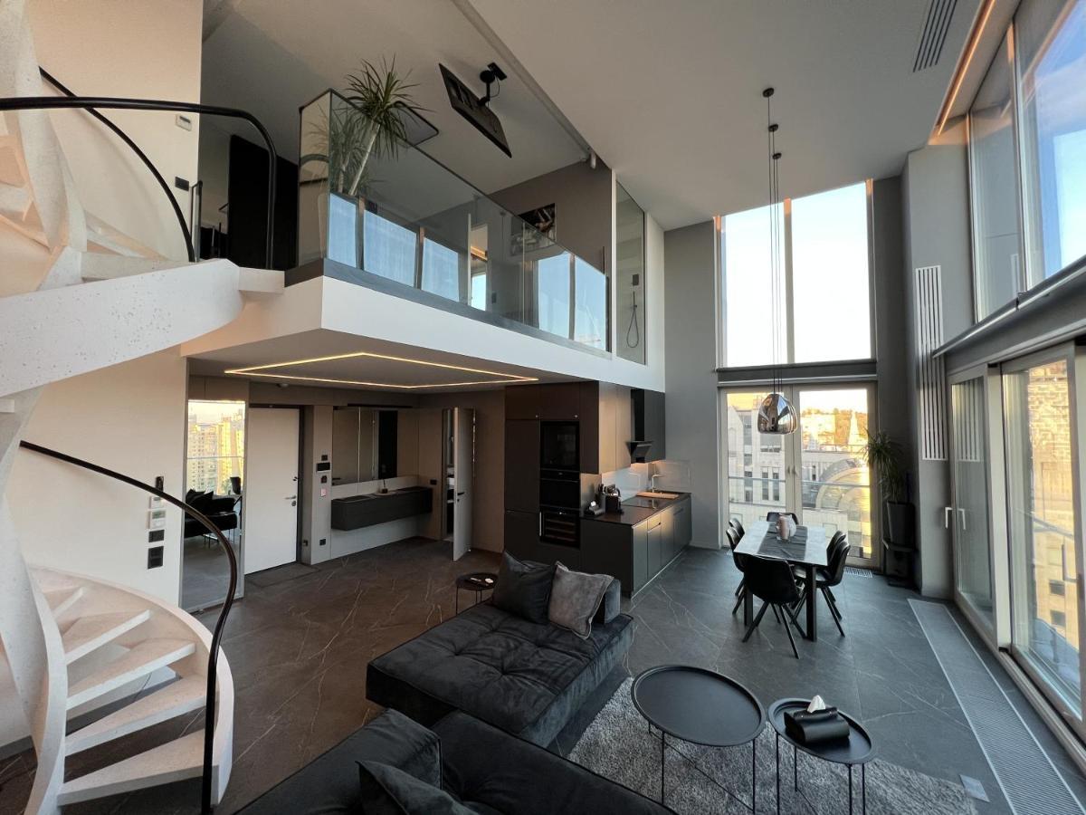 Appartamento The Penthouse Kiev Esterno foto