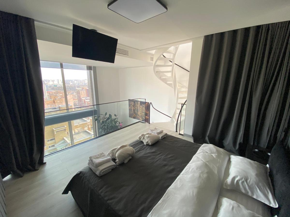 Appartamento The Penthouse Kiev Esterno foto