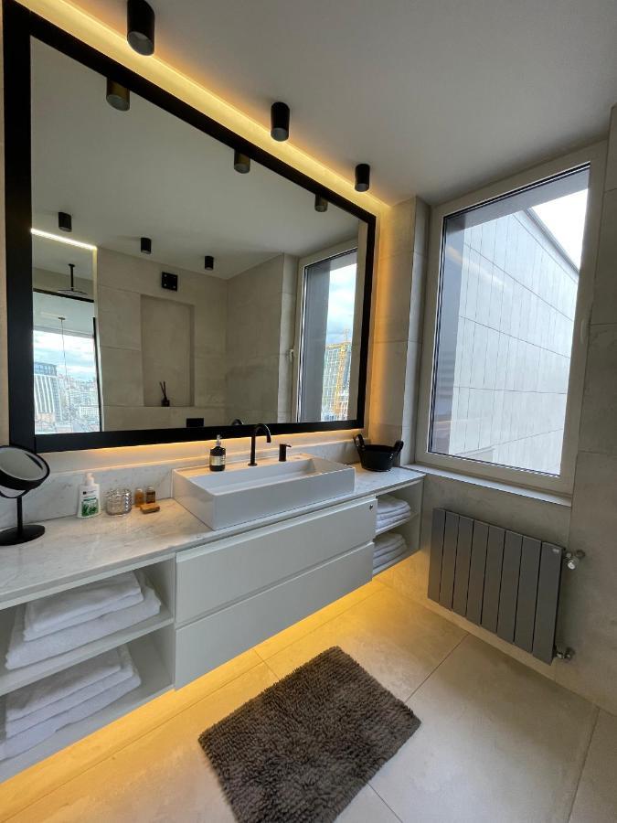 Appartamento The Penthouse Kiev Esterno foto
