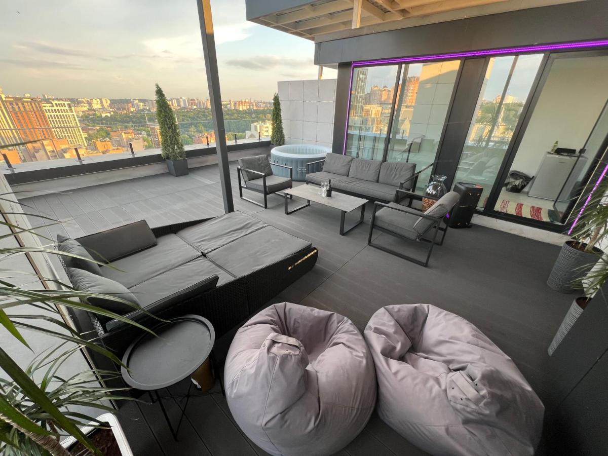Appartamento The Penthouse Kiev Esterno foto