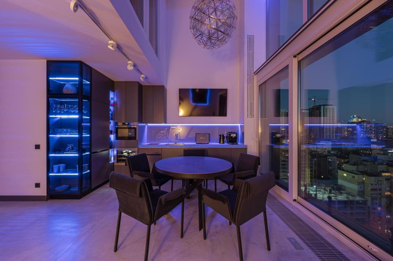 Appartamento The Penthouse Kiev Esterno foto
