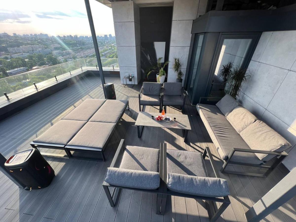 Appartamento The Penthouse Kiev Esterno foto