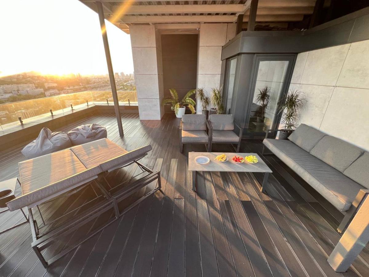Appartamento The Penthouse Kiev Esterno foto
